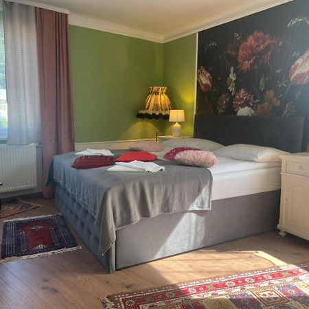 Corso, Zimmer & Fruehstueck Pressbaum 外观 照片