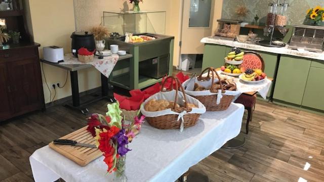 Corso, Zimmer & Fruehstueck Pressbaum 外观 照片