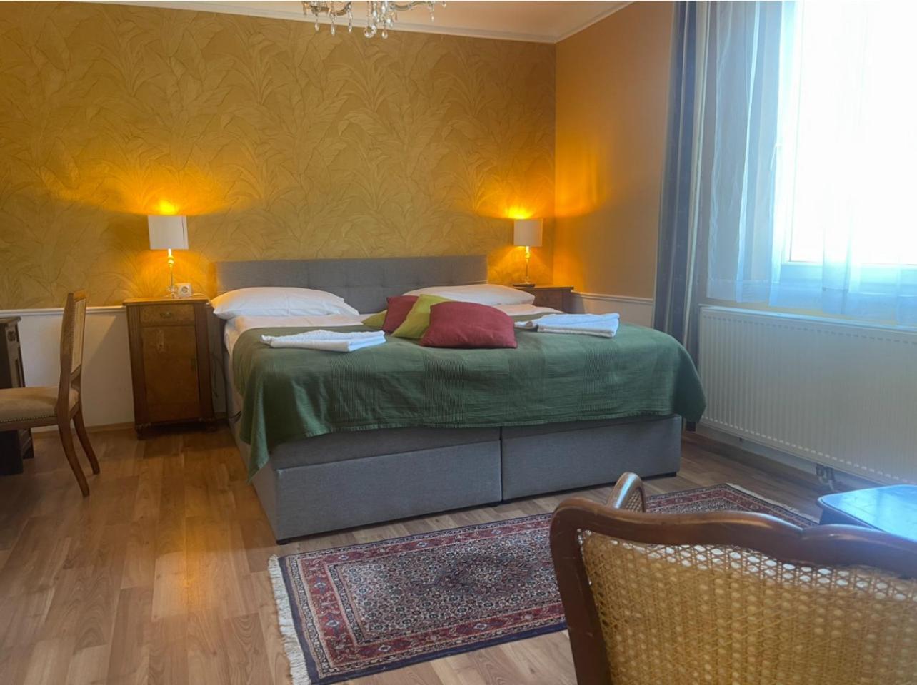 Corso, Zimmer & Fruehstueck Pressbaum 外观 照片